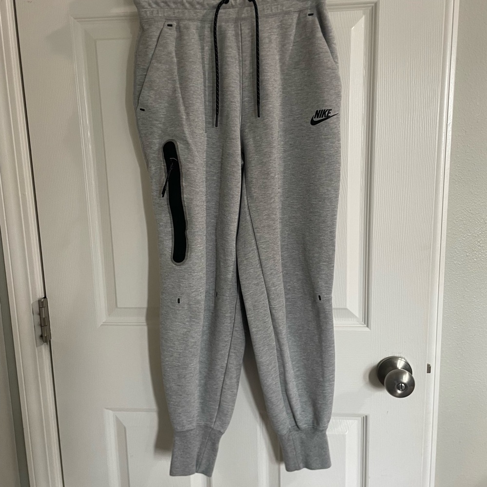 Nike Kids Light Gray Athletic Sweatpants Boys XS